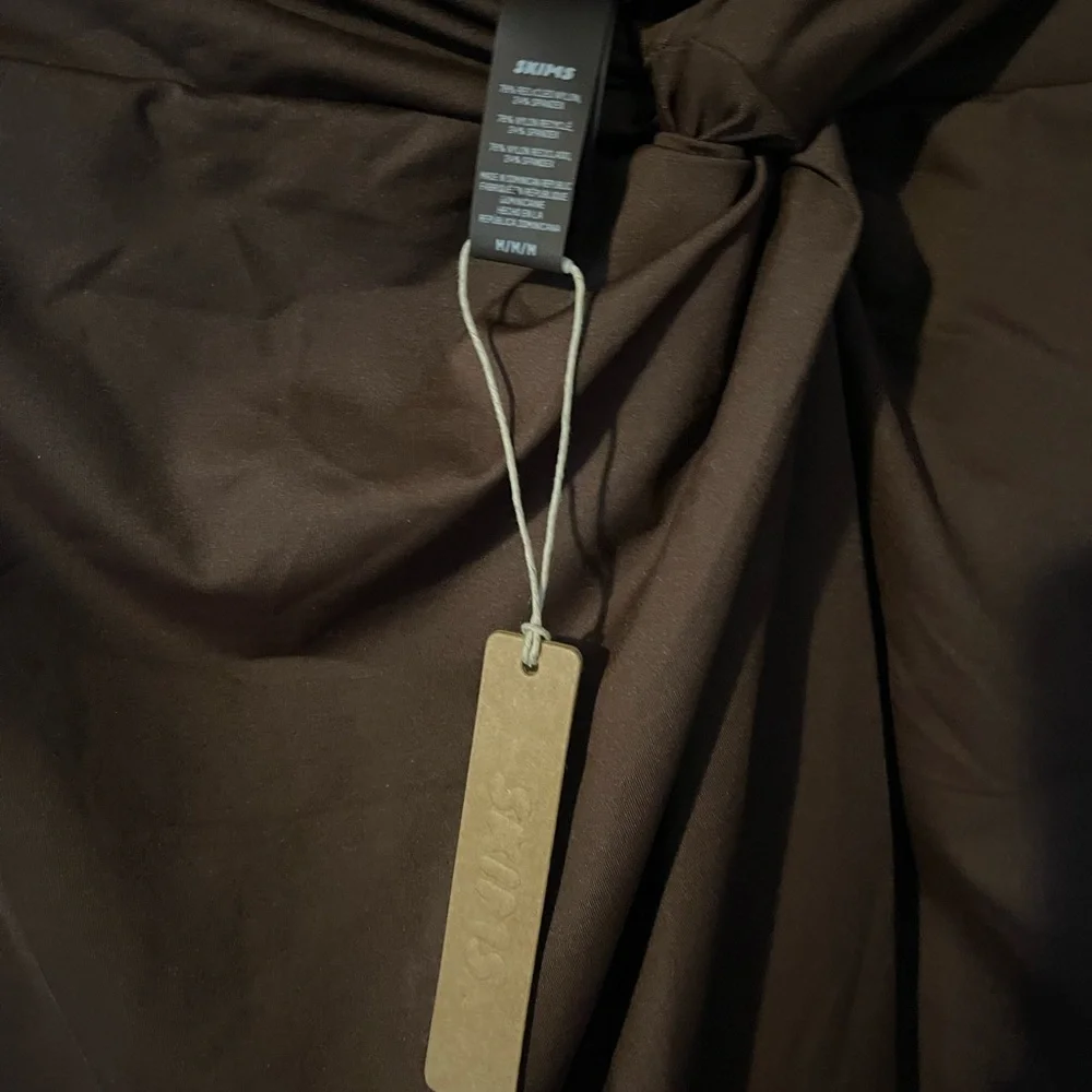 Skims Brown Surong Midi Skirt - Picture 5 of 7